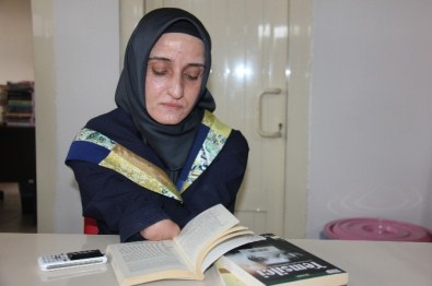 Engelini Aştı, Üç Üniversite Bitirdi, 4'Üncüsünü Okuyor