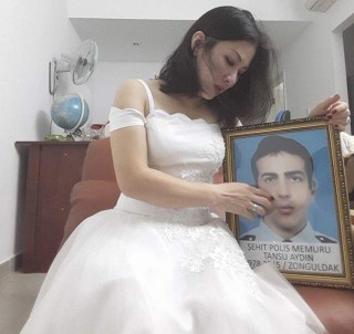 Şehit eşinden yürek burkan paylaşım