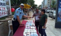 Trafik Polisleri, Vatandaşları 'Trafik Kuralları' Konusunda Bilgilendirdi