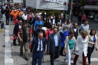 ENGELLİ ARABASI - Uşak'ta Engelliler Haftası