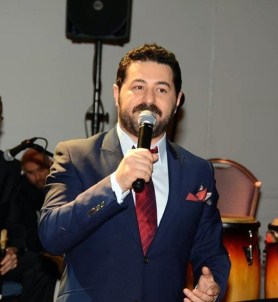 Yıldızlar Geçidi İzmir'de Serkan Kaya İle Devam Ediyor