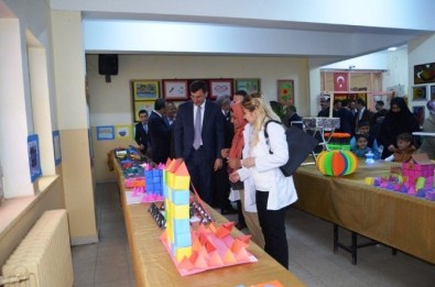 23 Nisan Ortaokulu Tarafından Yılsonu Sergisi