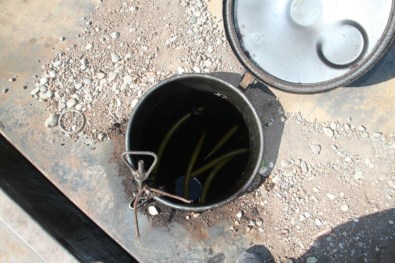 Çaldıkları Petrolü Bırakıp Kaçtılar