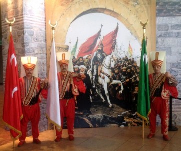 Fransa'da Mehter Rüzgarı