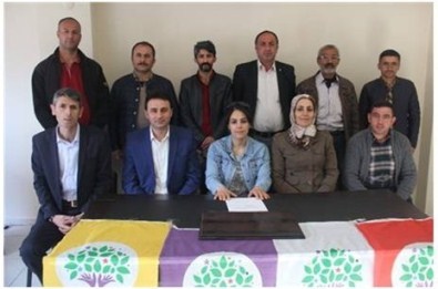 HDP Hakkari'de Kongreye Gidiyor