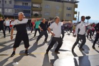 MUSTAFA BÜYÜKYAPICI - Karacasu Güne Sporla Başladı