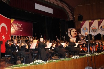 Mersin'de '9. Senfoni' Coşkusu