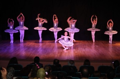 Odunpazarı'nda Spor Dans Merkezi'nin Yıl Sonu Gösterisi Yapıldı