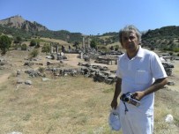 DOÇENT DOKTOR - Salihli, Uluslararası Dionysos Tiyatro Şenliği'ne Hazırlanıyor