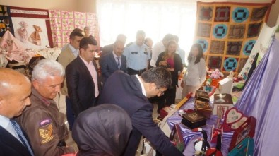 Sarıgöl Halk Eğitim Merkezi'nden Yıl Sonu Sergisi