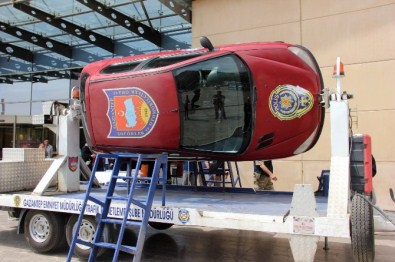 Takla Atan Araçtan Burnu Bile Kanamadan Kurtuldu