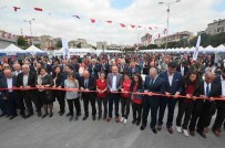 Üniversite Fuarı'na Öğrenci Akını