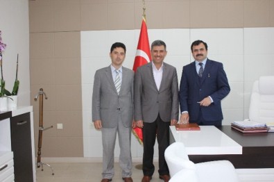 Yalovalı Öğrencilere 25 Bin Kitap Dağıtılacak