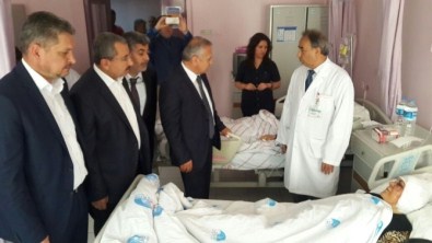Yaralıları Ziyaret Ettiler
