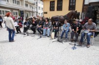 KAZıM KURT - Başkan Kurt Görsem Öğrencileri İle Bir Araya Geldi