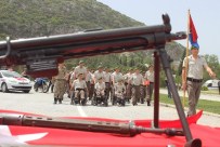 ZİHİNSEL ENGELLİLER - Bir Gün De Olsa, Askerlik Onuru Yaşadılar