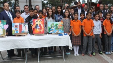 Evsel Atıklardan Sergi Açtılar