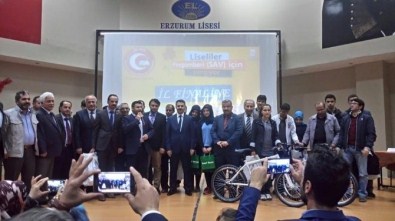 Gençler, Peygamberimiz (SAS) İçin Yarıştı