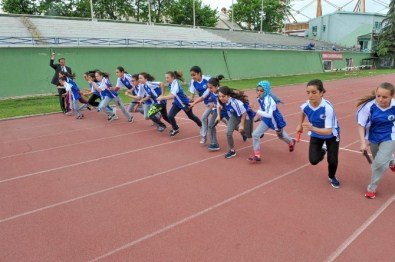 Gençlik Koşusu'nun Kazananı Altındağlı Çocuklar Oldu