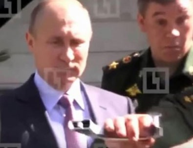 Putin fena rezil oldu! Elinde kaldı...