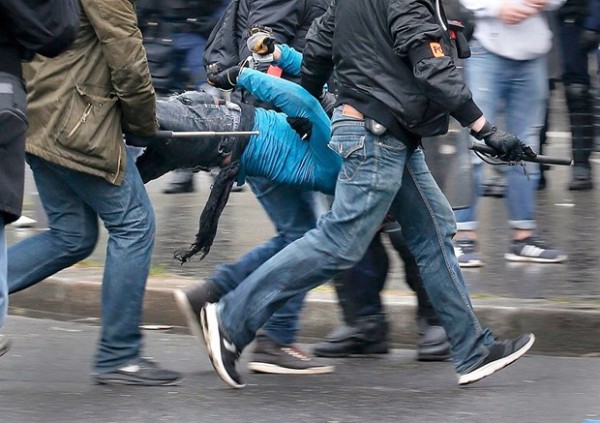 Fransa'da gösteriler sürüyor