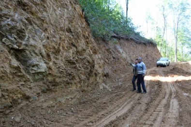 Düzce'de Orman Yolları Hızlı Bir Şekilde Tamamlanıyor