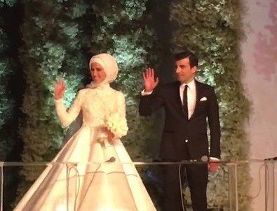 Erdoğan-Bayraktar çifti salona bu müzikle girdi