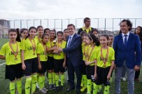 CAHIT ZARIFOĞLU - Okullar Arası Futbol Turnuvasında Kupalar Sahibini Buldu