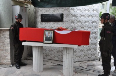 Şehit Pilot Üsteğmen Şahan'ı Binlerce Uşaklı Uğurladı