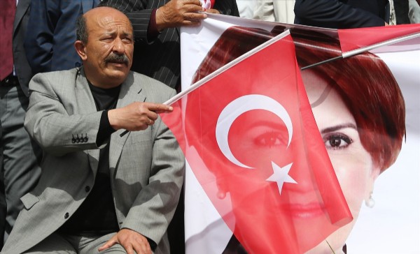 Meral Akşener'den istifa sloganına uyarı