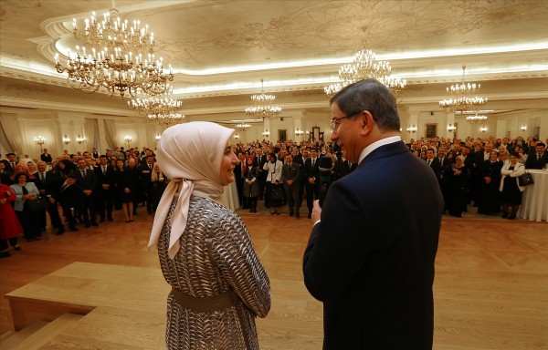 Davutoğlu'ndan 'Veda' resepsiyonu