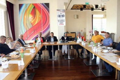 Sur Esnafı Yeni Ticaret Hayatı İçin Dernek Kurdu