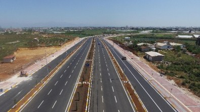 Altınova Yolu Trafiğe Açıldı