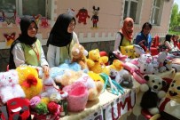 FEDAKAR ÖĞRETMEN - Bulanık'ta Muhtaç Öğrenciler Yararına Kermes