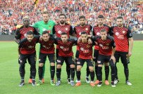 Eskişehirspor, Yarım Asırlık Evine Çıkan Olaylarla Veda Etti
