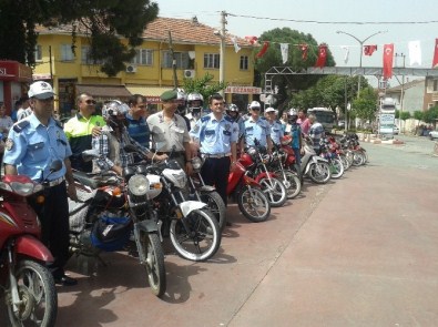 Ödemiş'te Güvenli Sürüş İçin Kask Ve Reflektör Emniyetten