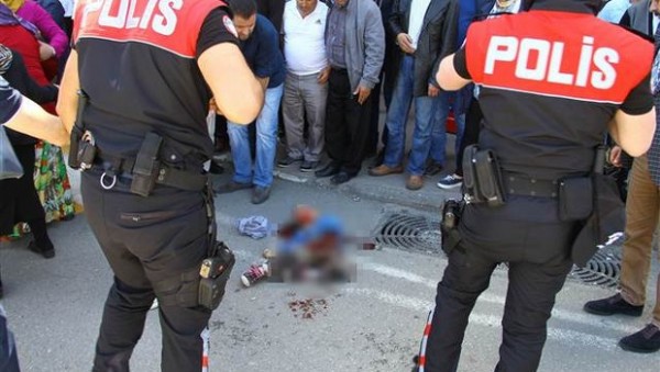 Minibüsün çarptığı 3 yaşındaki çocuk hayatını kaybetti