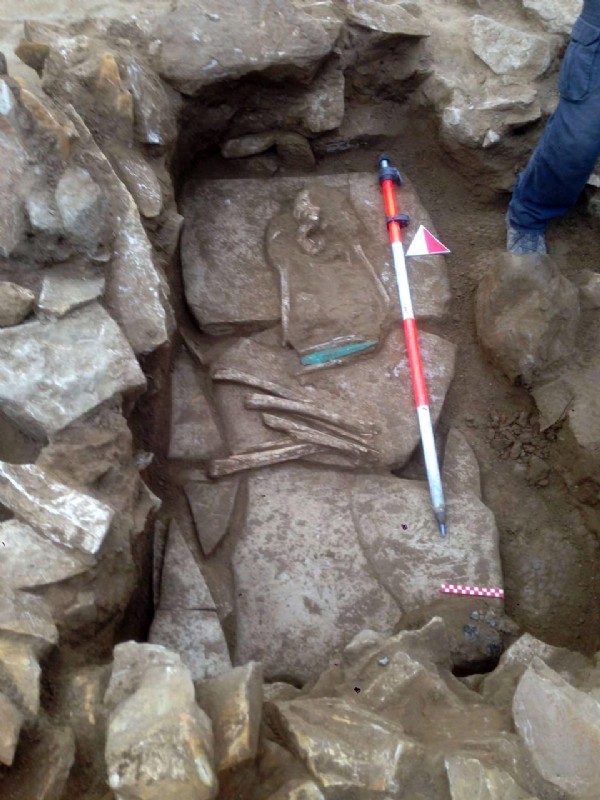 5 bin yıllık savaşçı mezarı bulundu