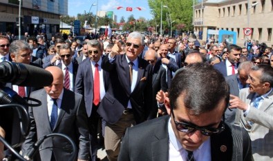 4'Üncü Uluslararası Türk Şöleni Erzurum'da Başladı