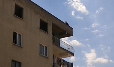 Annesi 'atla' diye bağırınca atladı!