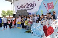 BİSİKLET YARIŞI - Bisiklet Yarışması Ve Uçurtma Şenliği Kağıthane'de Renkli Görüntüler Oluşturdu