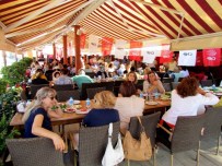 VEYSEL AYHAN - CHP'li Kadınlardan Birlik Ve Beraberlik Kahvaltısı