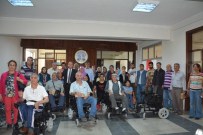 ENGELLİ VATANDAŞ - Efeler Belediyesi Engellileri Sevindirdi