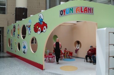 Hastanede Çocuk Oyun Alanı Yenilendi