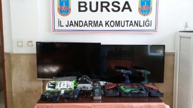 Mudanya'da 2 Yazlık Evden Hırsızlık Yapan 3 Şüpheli Yakalandı