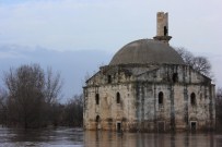ADNAN ERTEM - Sel Mağduru Evliya Kasımpaşa Cami'nin Kaderi Değişiyor