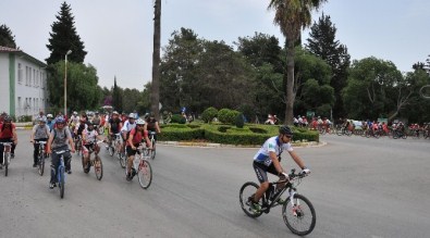 Sporcular 'Çevre' Mesajı Vermek İçin Pedal Çevirdi