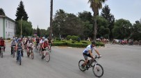Sporcular 'Çevre' Mesajı Vermek İçin Pedal Çevirdi
