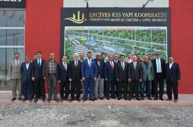 Vali Düzgün Mobilya Kentte İncelemelerde Bulundu