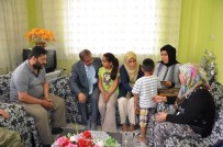 KİLİS VALİSİ - Vali Tapsız'dan Roketli Saldırıda Hayatını Kaybeden Arslan Ailesine Ziyaret